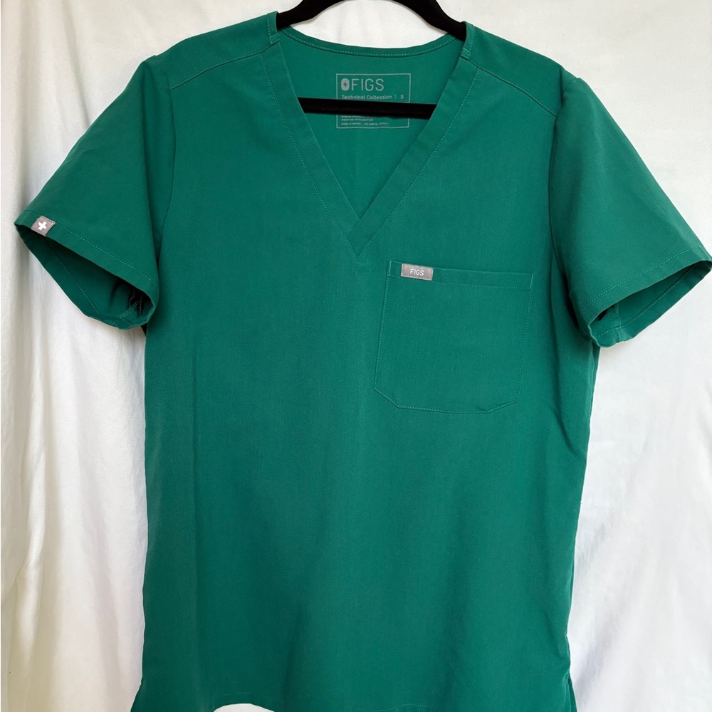 Figs Women's Green Short Sleeve Tee